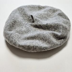 NEW Banana Republic Soft Gray Wool Beret
